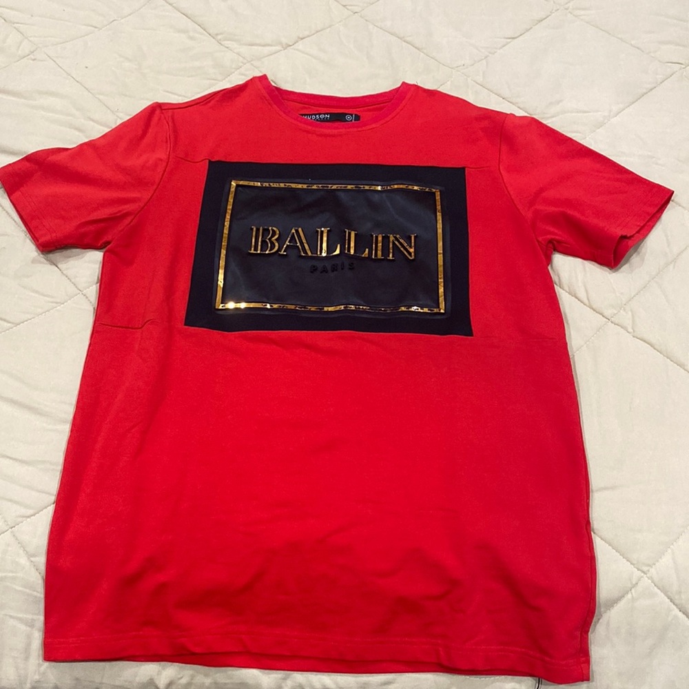 Hudson, Red/Black/Gold T-Shirt